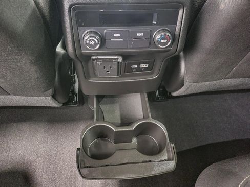 Certified 2023 GMC Acadia SLE w/ Driver Convenience Package image 23