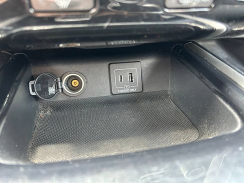Used 2020 Nissan Pathfinder S FWD image 34