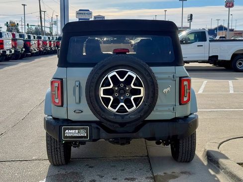 Used 2022 Ford Bronco Outer Banks image 4
