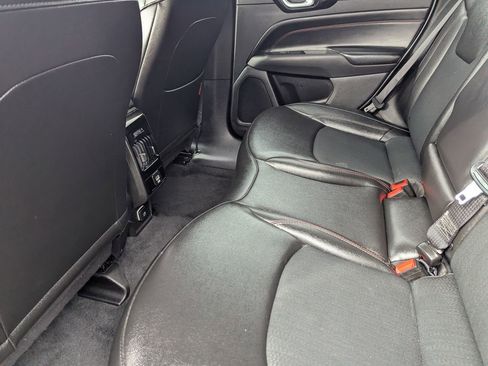 Used 2025 Jeep Compass Trailhawk image 16