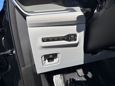 New 2026 Jeep Cherokee Limited image 16