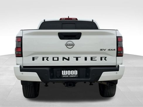 Used 2022 Nissan Frontier SV image 4
