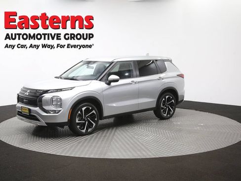 Used 2024 Mitsubishi Outlander SE AWD/4WD image 57