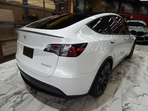 Used 2021 Tesla Model Y Performance image 5