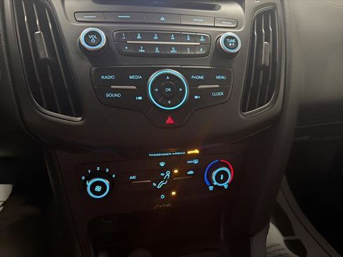 Used 2016 Ford Focus SE FWD image 23