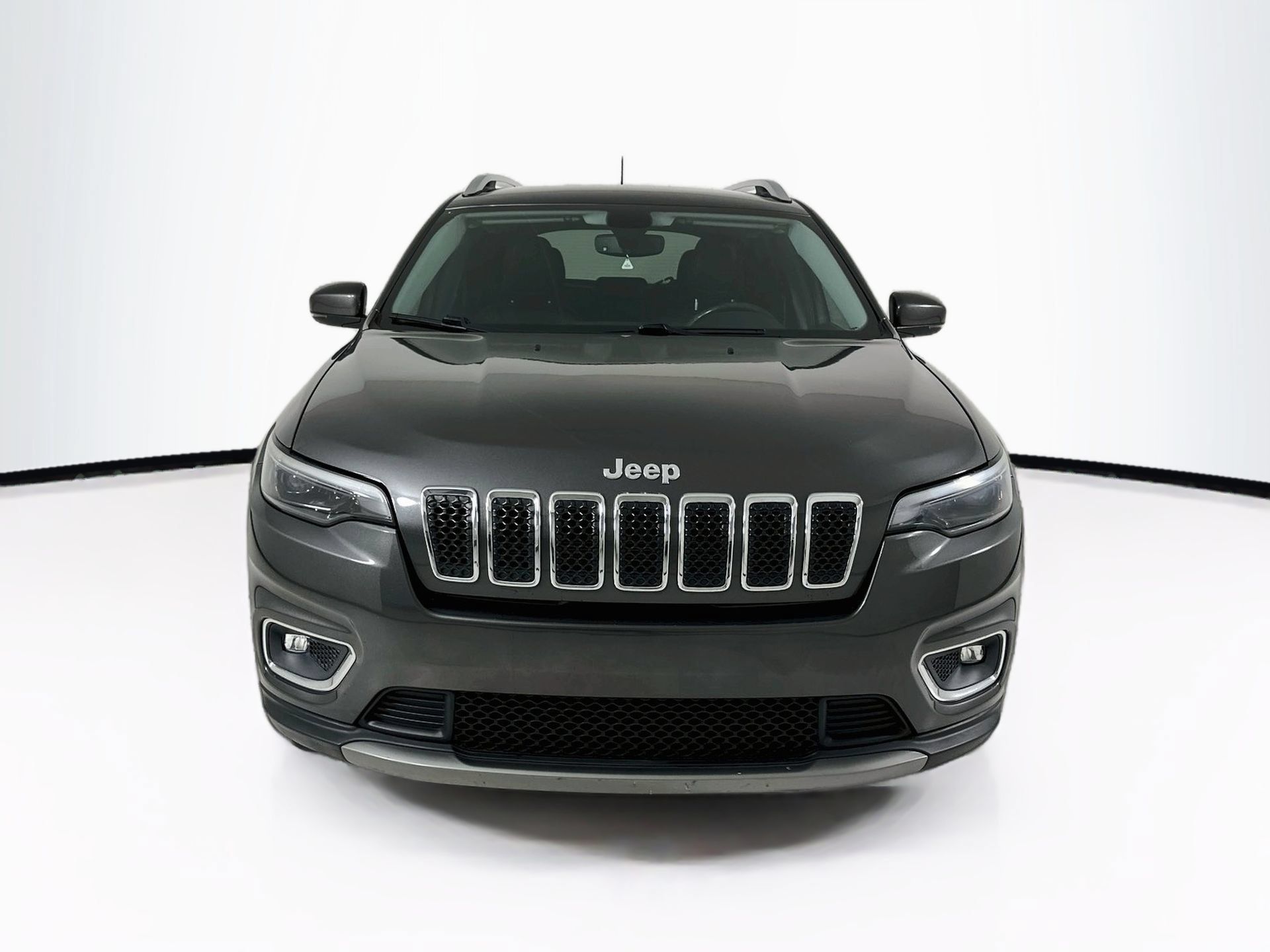 Used 2019 Jeep Cherokee Limited FWD image 2