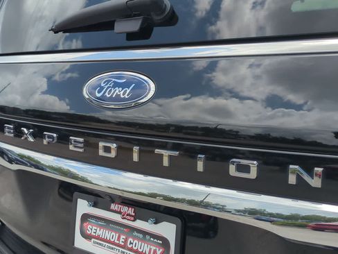 Used 2024 Ford Expedition Max Limited AWD/4WD image 12