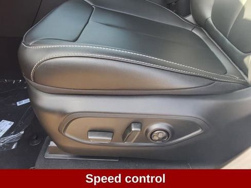 New 2025 Jeep Grand Cherokee L Limited image 13