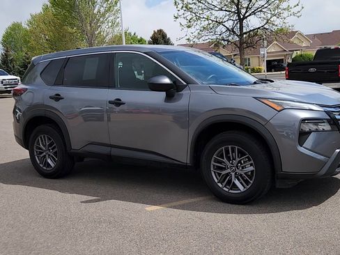 Used 2024 Nissan Rogue S AWD/4WD image 9