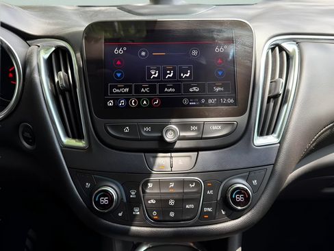 Used 2023 Chevrolet Malibu LT FWD image 18