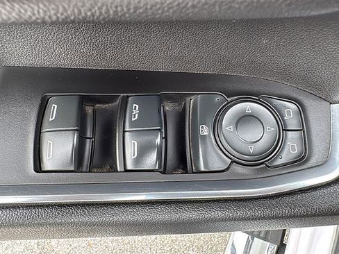Used 2024 Chevrolet Silverado 2500 LT AWD/4WD image 30