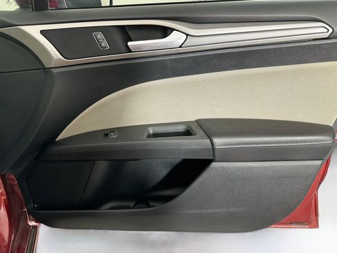 Used 2018 Ford Fusion S FWD image 29