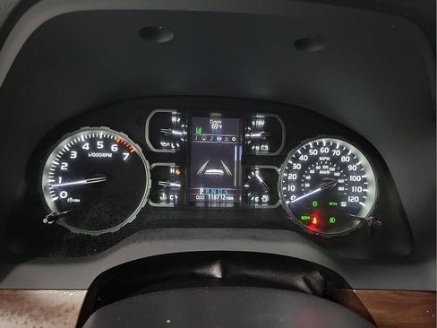 Used 2018 Toyota Tundra Limited w/ Limited Premium Package AWD/4WD image 17