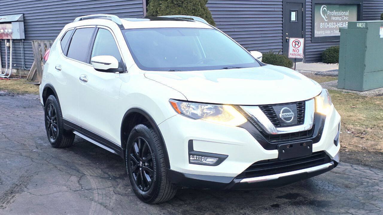 Used 2017 Nissan Rogue SV AWD/4WD image 8