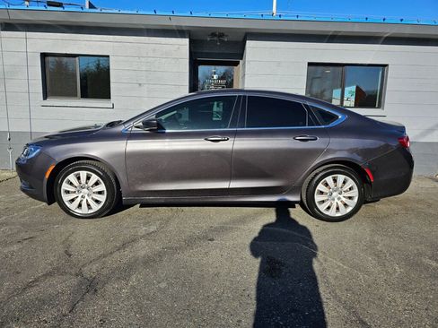 Used 2015 Chrysler 200 LX image 4
