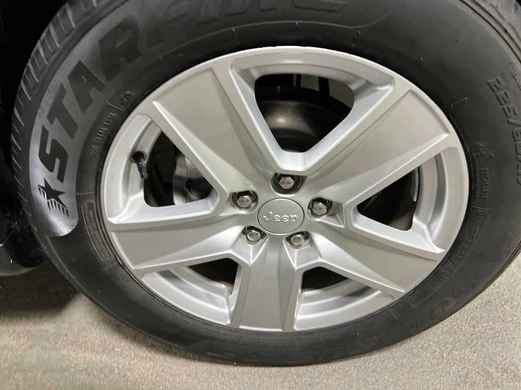 Used 2022 Jeep Compass Latitude w/ Convenience Group FWD image 38