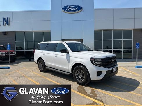 Used 2025 Ford Expedition Active AWD/4WD image 1