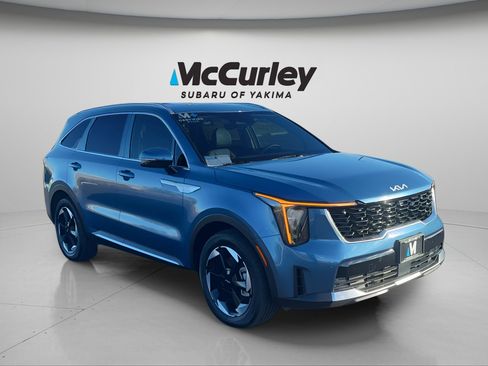 Used 2025 Kia Sorento EX image 7