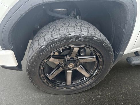 Used 2023 GMC Sierra 1500 Elevation AWD/4WD image 5
