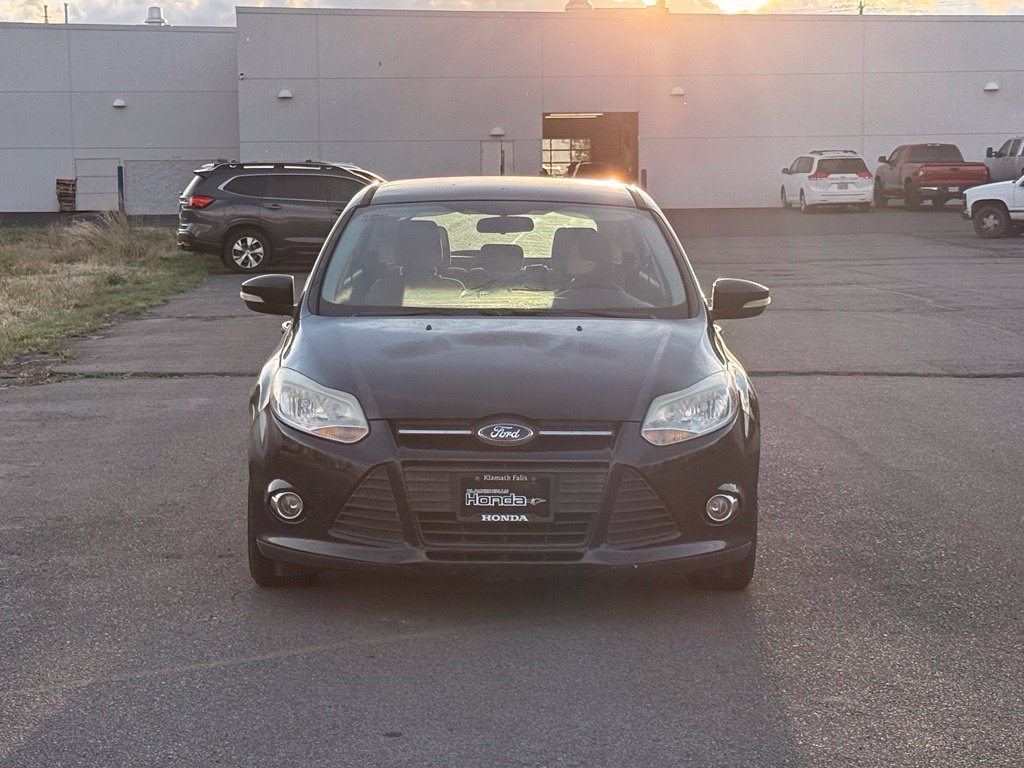 Used 2012 Ford Focus SE w/ SE Winter Pkg FWD image 8