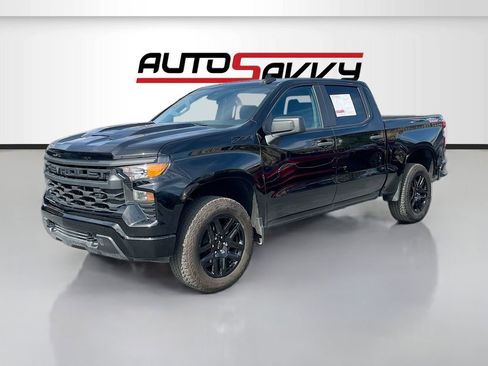 Used 2024 Chevrolet Silverado 1500 Custom Trail Boss w/ Turbomax Blackout Package image 3