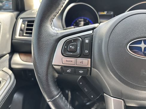 Used 2017 Subaru Outback 2.5i Limited AWD/4WD image 12