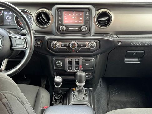Used 2019 Jeep Wrangler Sport AWD/4WD image 29