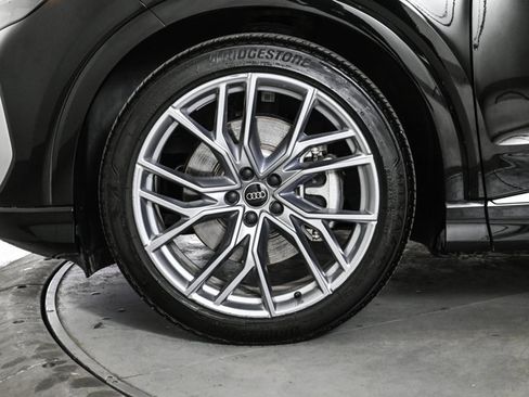 Used 2025 Audi Q4 e-tron Premium Plus w/ Premium Plus image 25