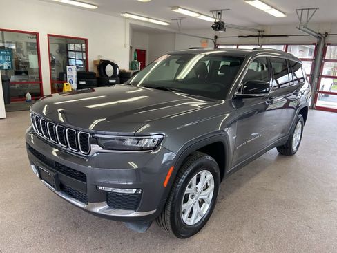 Certified 2023 Jeep Grand Cherokee L Limited AWD/4WD image 3