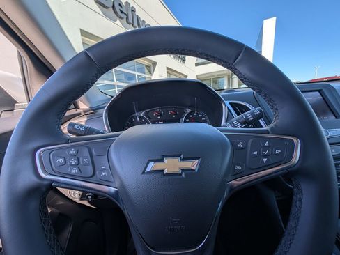 Used 2024 Chevrolet Equinox LT image 18