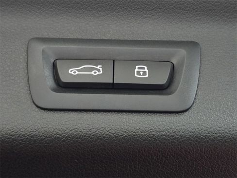 Used 2024 BMW X1 xDrive28i w/ Convenience Package image 16