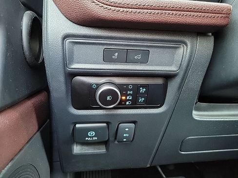 Used 2023 Ford Expedition Max Limited image 27