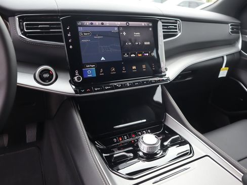 New 2026 Jeep Grand Wagoneer Limited AWD/4WD image 5