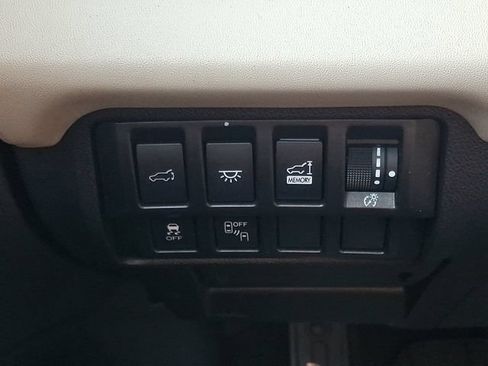 Used 2021 Subaru Ascent Limited w/ Technology Package AWD/4WD image 27
