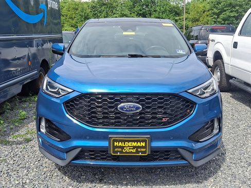 Used 2019 Ford Edge ST w/ Equipment Group 401A AWD/4WD image 2