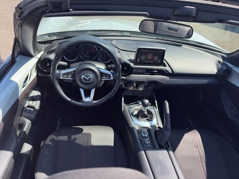 Used 2016 MAZDA MX-5 Miata Club image 15
