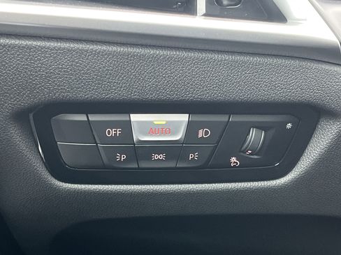 New 2026 BMW 330i Sedan w/ M Sport Package image 14