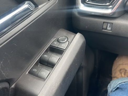 Used 2023 GMC Canyon Elevation image 11