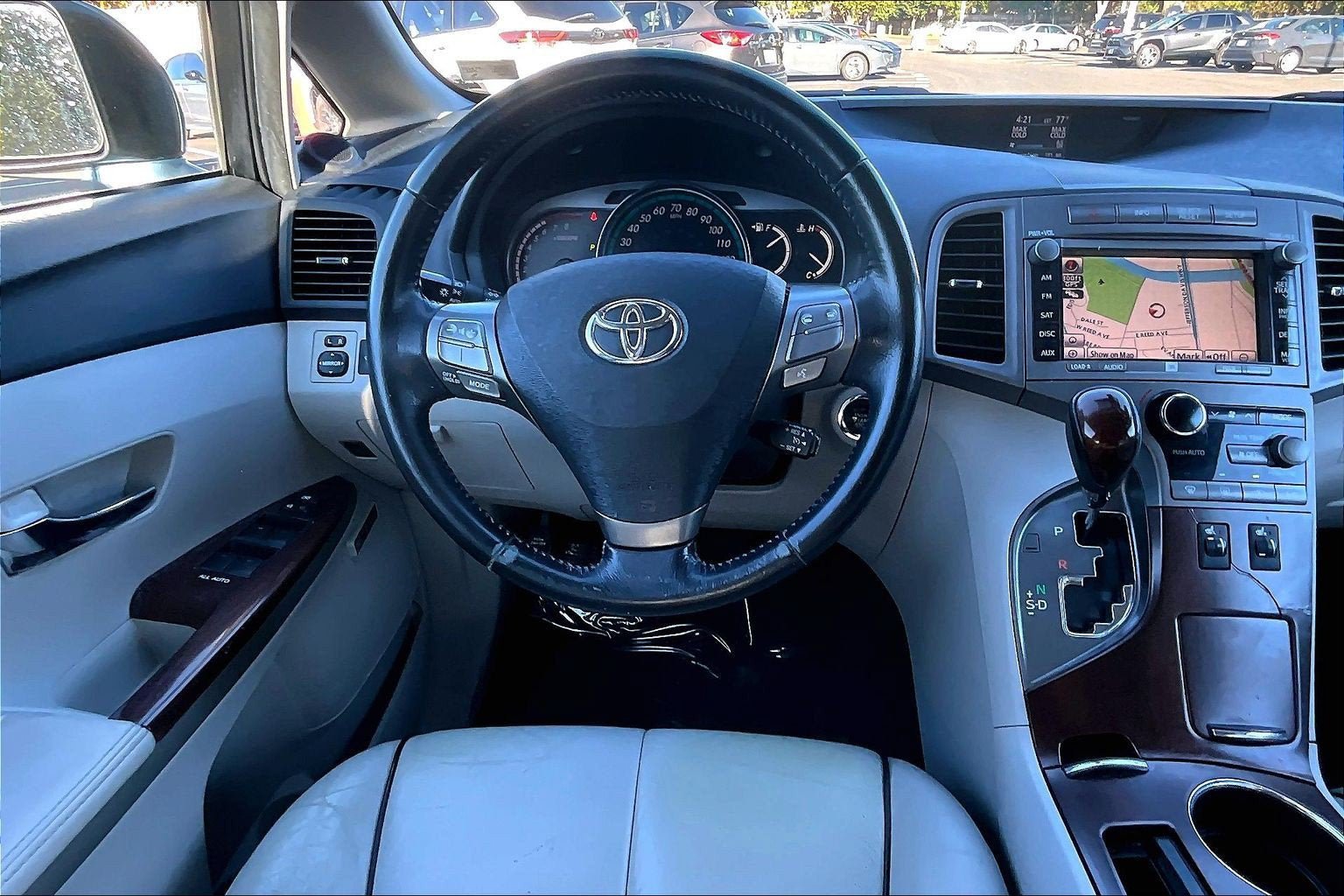 Used 2009 Toyota Venza w/ Premium Pkg #2 FWD image 5