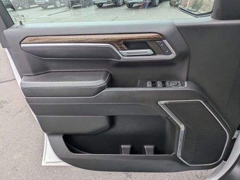 Used 2023 GMC Sierra 1500 Elevation image 11