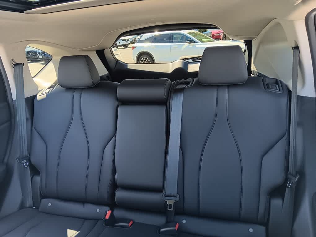 Used 2024 Acura RDX SH-AWD image 13
