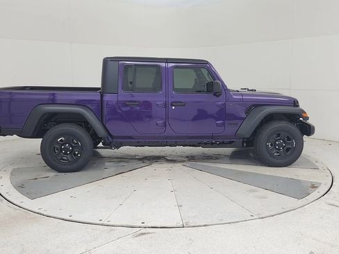 New 2026 Jeep Gladiator Sport image 15