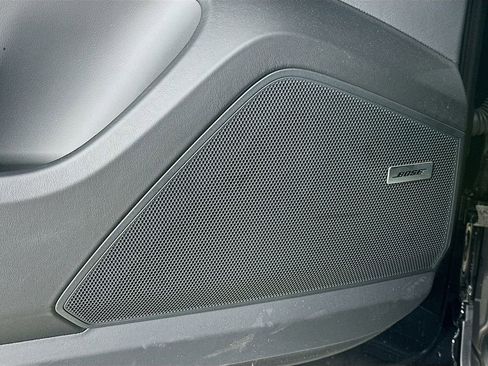 Used 2025 Porsche Cayenne E-Hybrid image 21