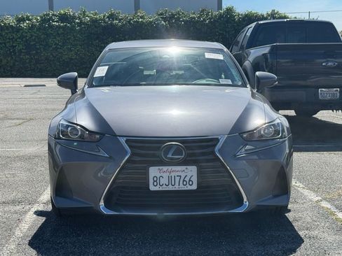 Used 2018 Lexus IS 300 image 2
