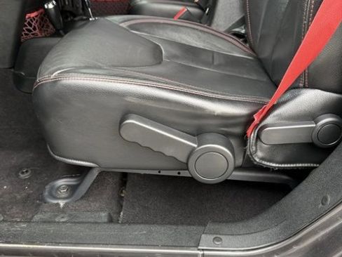 Used 2017 Jeep Wrangler Unlimited Rubicon image 14