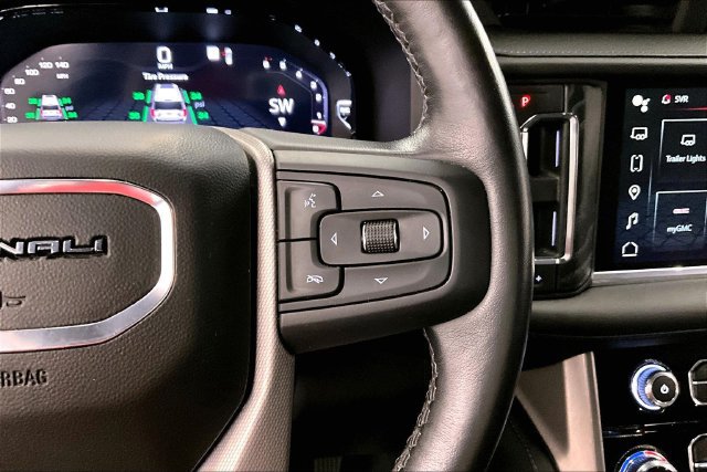 Used 2022 GMC Yukon Denali AWD/4WD image 27