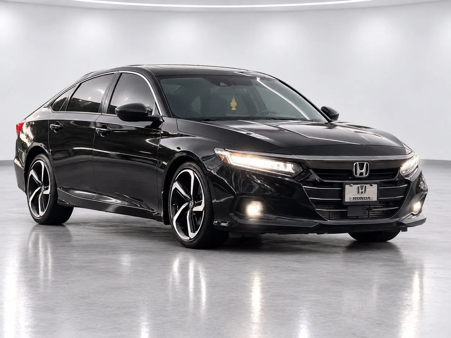 Used 2021 Honda Accord Sport image 10