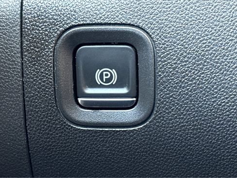 Used 2019 Chevrolet Silverado 1500 LT w/ All-Star Edition image 23