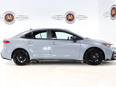 Used 2022 Toyota Corolla SE w/ Carpet Mat Package (TMS) FWD image 5