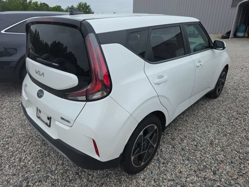 Used 2025 Kia Soul EX FWD image 6
